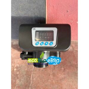vista-ambiente-Válvula-electrónica-volumétrica-y-digital-para-Descalcificadores-(Contracorriente-1”)-TMF68C3-ecobioebro