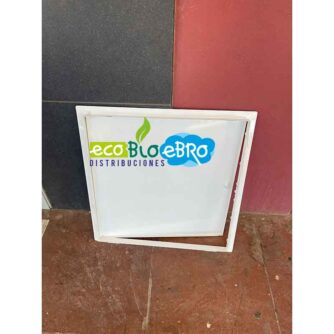 vista-trasera-PUERTAS-DE-ACCESO-METÁLICAS-PARA-CUADROS-ELÉCTRICOS-50x50-cm-blanca-ecobioebro