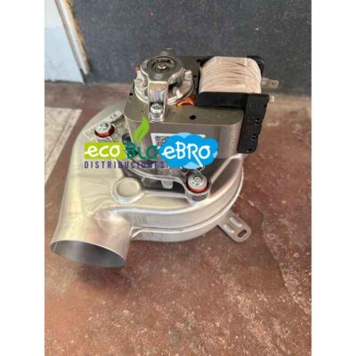 AMBIENTE-EXTRACTOR-DE-HUMOS-PARA-ESTUFAS-DE-PELLETS-BRONPI-JULIA-(EBM-G2E150-DN91-12)-ecobioebro